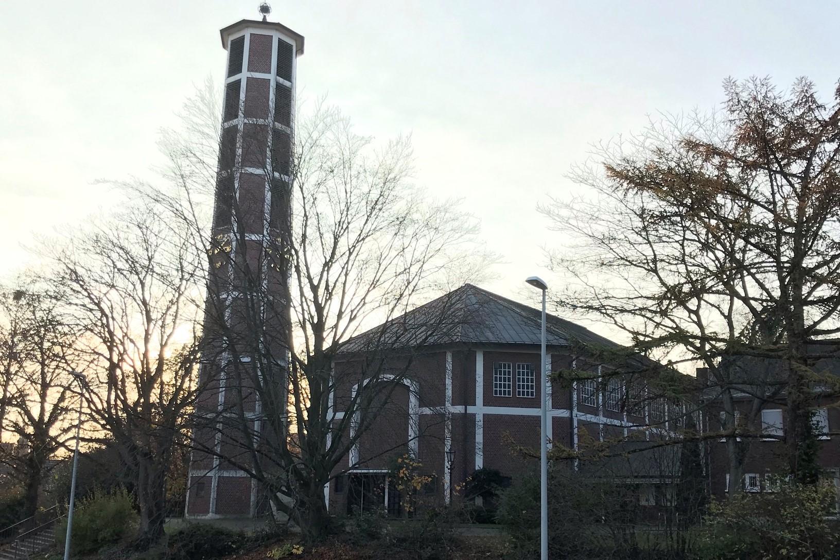 Die Antoniuskirche im November